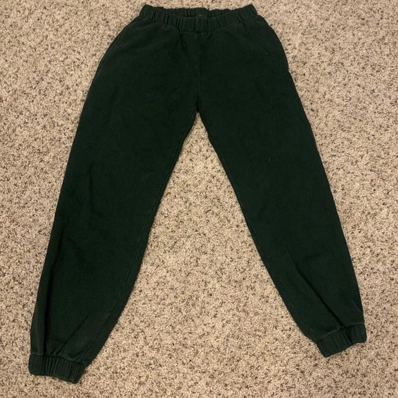 Brandy Melville Green Sweatpants - Picture 4 of 7